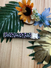 Load image into Gallery viewer, Black Floral Collar