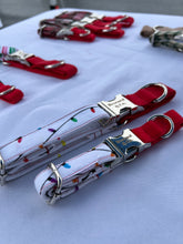 Load image into Gallery viewer, Festive Lights Collar