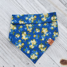 Load image into Gallery viewer, Blue Floral Bandana