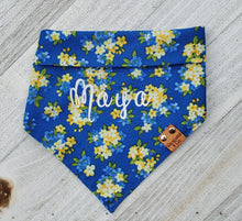 Load image into Gallery viewer, Blue Floral Bandana